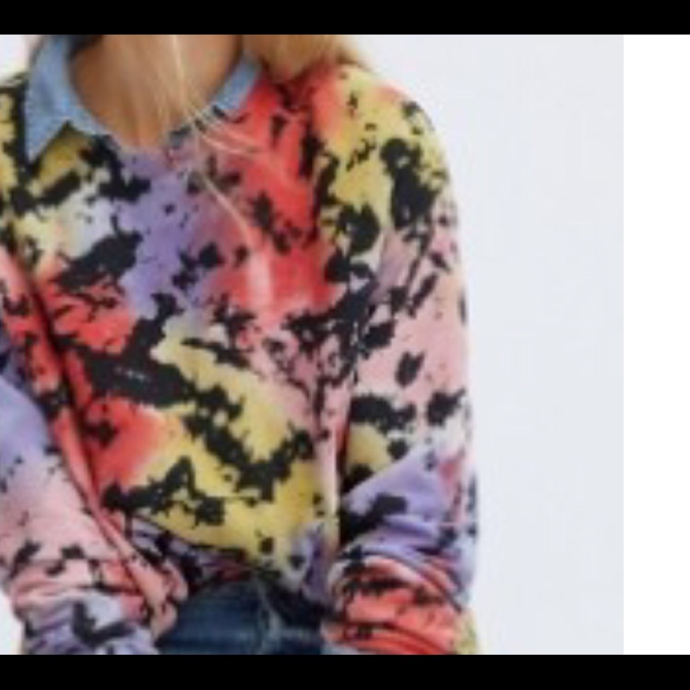 LETLUV TIE DYE SWEATSHIRT.